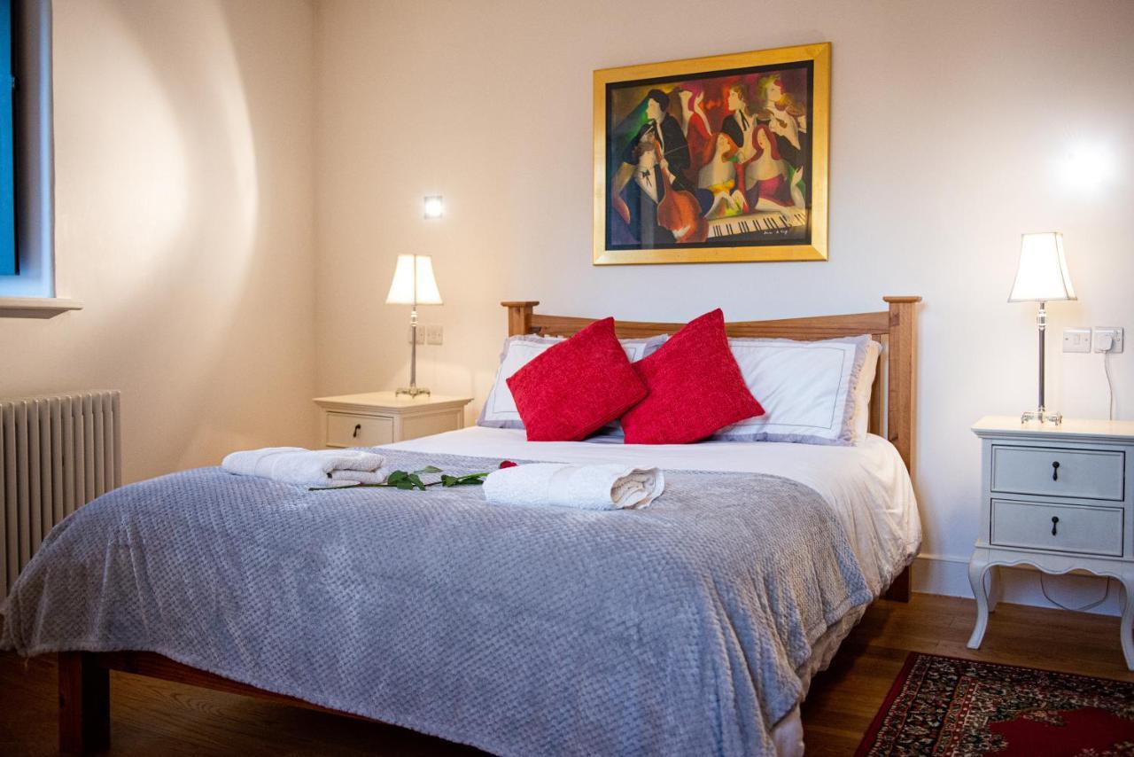 Stylish Town Centre Stay - 2-Bed Luxury Suite With Wifi Stamford Extérieur photo
