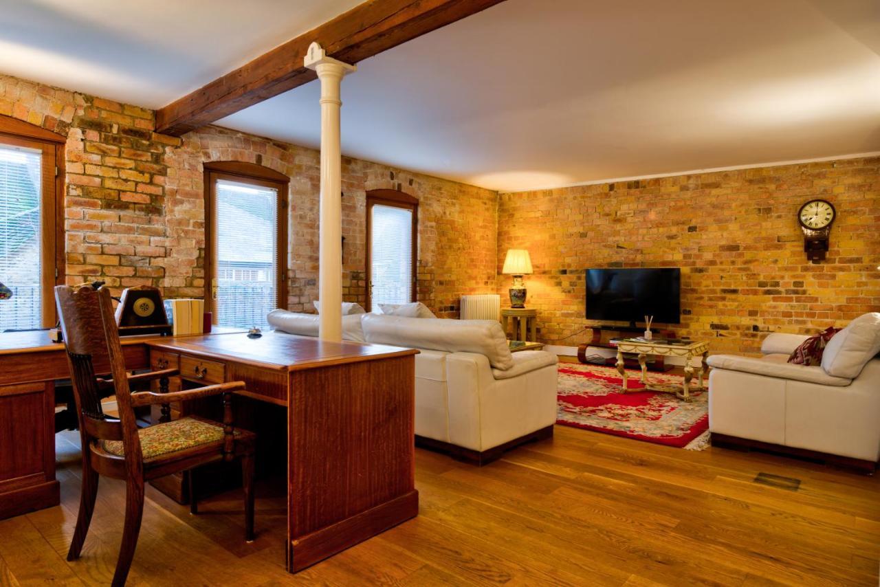 Stylish Town Centre Stay - 2-Bed Luxury Suite With Wifi Stamford Extérieur photo